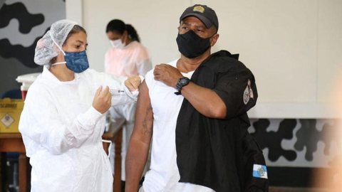 Covid-19: prefeitura do Rio adianta calendário para 1ª dose da vacina