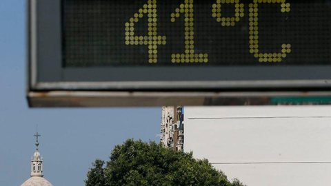 Cientistas da UE dizem que 2021 foi 5º ano mais quente já registrado