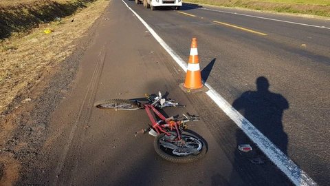 Ciclista morre atropelado por veículo no acostamento da BR-153 em Icém