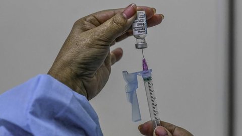 Cidade de SP inicia nesta quinta vacinação contra Covid de pessoas com 54 e 55 anos