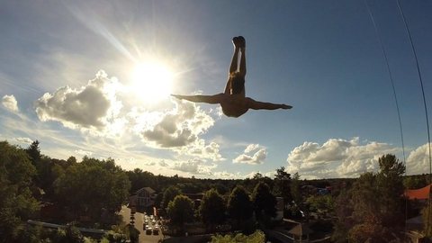 Acrobata que desistiu do esporte por falta de incentivo é aprovado no Cirque du Soleil
