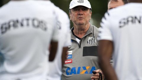 Sem vencer há três jogos, Santos inicia preparativos para decisão na Libertadores