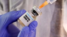 UE firma contrato para 300 milhões de doses de vacina da Pfizer