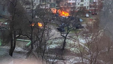 Cidade ucraniana sitiada de Mariupol está ficando sem comida