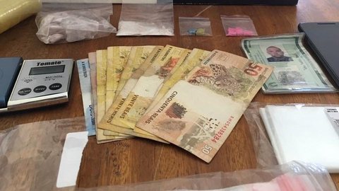 Estudante é preso por comprar e vender drogas pelas redes sociais em Rio Preto