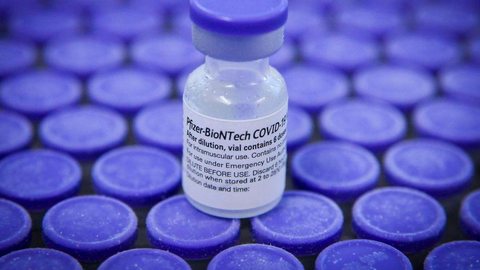 Covid-19: nova remessa de vacinas da Pfizer chega ao país