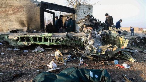 Avião ucraniano cai em Teerã; não há sobreviventes