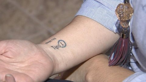 Diabéticos fazem tatuagens para identificação da doença em caso de emergência