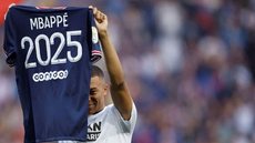 Mbappé diz que “pode imaginar” decepção do Real após renovar com PSG
