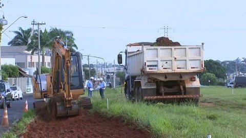 Obra para alargamento de avenida começa a ser feita em Rio Preto
