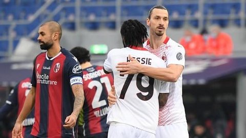 Roma sofre sanção por insultos racistas a Ibrahimovic e Kessié