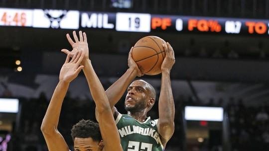Milwaukee Bucks supera o San Antonio Spurs fora de casa e volta a vencer na NBA