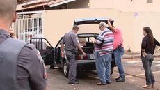 Homem é morto com um tiro dentro de carro em avenida de Rio Preto