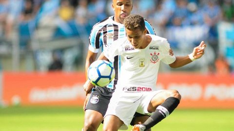 Diretor do Corinthians diz ter certeza sobre patrocínio máster em 2019: “Perto de 30 milhões”
