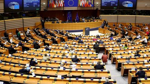 União Europeia adia plano para imposto digital próprio