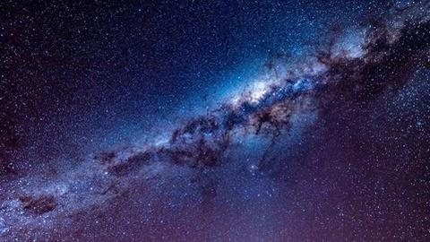 Astrônomos detectam galáxia a 13,5 mil milhões de anos-luz da terra