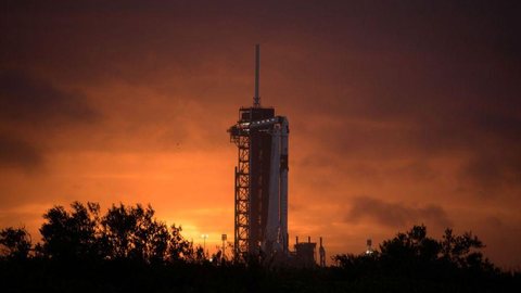 SpaceX lançará primeira missão espacial tripulada nesta quarta-feira