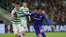 Paulinho e Willian José dão assistências, e Leverkusen e Betis mantêm 100% na Liga Europa