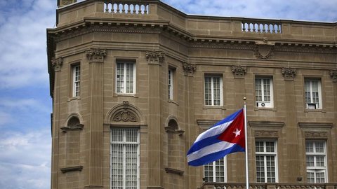 EUA expulsam diplomatas cubanos após ‘ataques sônicos’