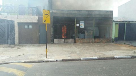 Incêndio atinge casa no bairro Cidade Nova em Itu