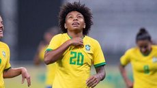 Valéria destaca confiança de Pia e explica emoção após gol em estreia