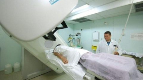 Covid-19: pesquisa aponta queda nos serviços de radioterapia no país