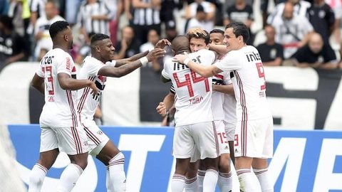 São Paulo vence Botafogo nos acréscimos e entra no G-4