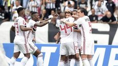São Paulo vence Botafogo nos acréscimos e entra no G-4