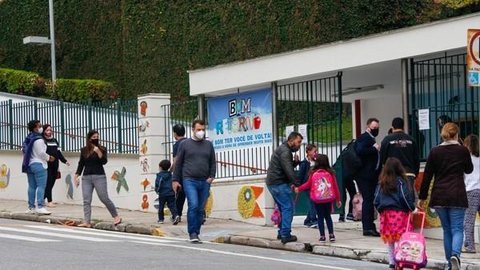 Escolas de SP são obrigadas a informar Conselho Tutelar caso pais não apresentem comprovante de vacinação de Covid das crianças