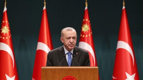 Em ligação com Putin, presidente turco pede cessar-fogo