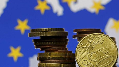 Recuperação econômica da zona do euro perde força em agosto, diz PMI