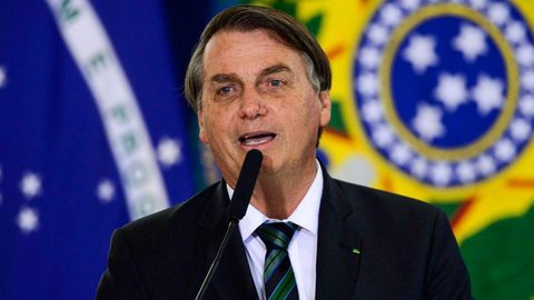 Bolsonaro cogita novas trocas de comando