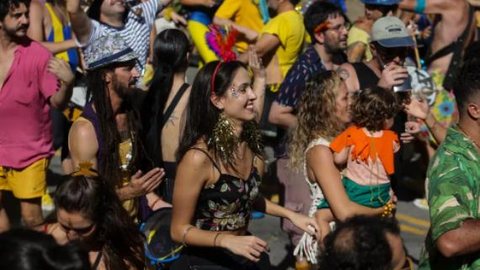 Prefeitura de SP abre inscrições para blocos interessados em participar de carnaval de rua em julho deste ano