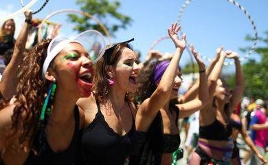 Dia Internacional da Mulher tem marchas em Brasília e São Paulo