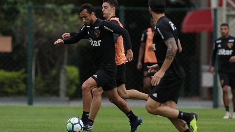Nenê volta a atuar 90 minutos pelo São Paulo, inicia retomada e tenta acabar com jejum de gols