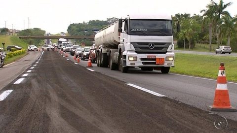 Obras provocam mais de 20 quilômetros de trânsito em rodovia de Rio Preto