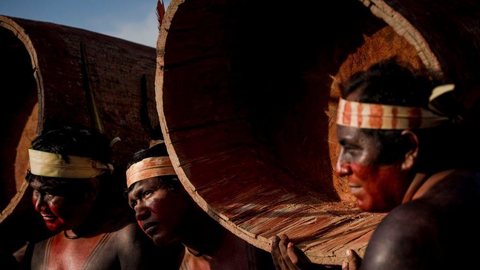 Bolsonaro sanciona lei para atendimento a indígenas e quilombolas