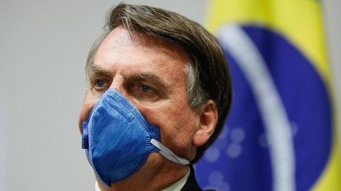 Governadores enganam o povo e são “exterminadores de emprego”, diz Bolsonaro