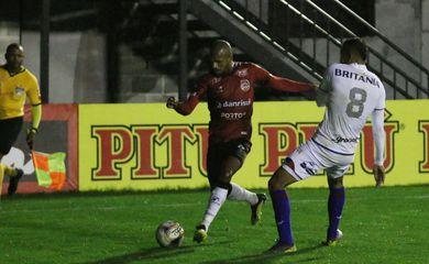 Série B: Paraná cede a empate contra Brasil de Pelotas no fim do jogo
