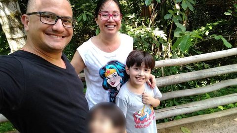 Família morta em acidente em MG é sepultada em Campinas; menino sobrevivente ‘foi um milagre’, diz avô