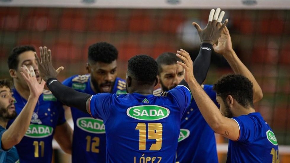 Cruzeiro estreia na Superliga Masculina com vitória tranquila sobre o São José dos Campos