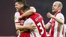 Antony marca e garante vitória de virada do Ajax sobre o Feyenoord em clássico quente (literalmente)