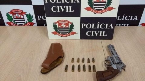 Homem é preso por posse ilegal de arma de fogo em Rio Preto