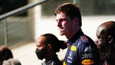 Verstappen lutou com desgaste de pneus para bater Hamilton nos EUA