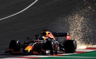 Fórmula 1: Verstappen e Stroll batem em treino para GP de Portugal