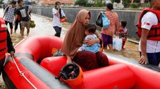 Indonésia eleva para 43 número de mortos em inundações na capital