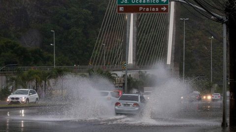 Chuva forte interdita casas na zona sul do Rio de Janeiro