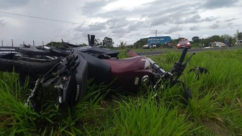 Motociclista morre após ser atingido por carro em rodovia de Votuporanga