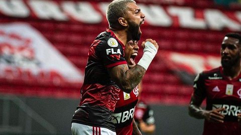 Flamengo vence o Palmeiras e depende apenas de si para ser campeão
