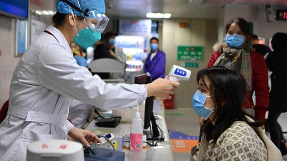 Onze bairros de Pequim voltam a adotar confinamento após casos de coronavírus